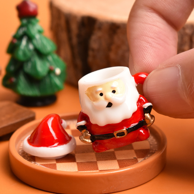 Resin Art Things - Mini Santa Teacup Ornament - Resin