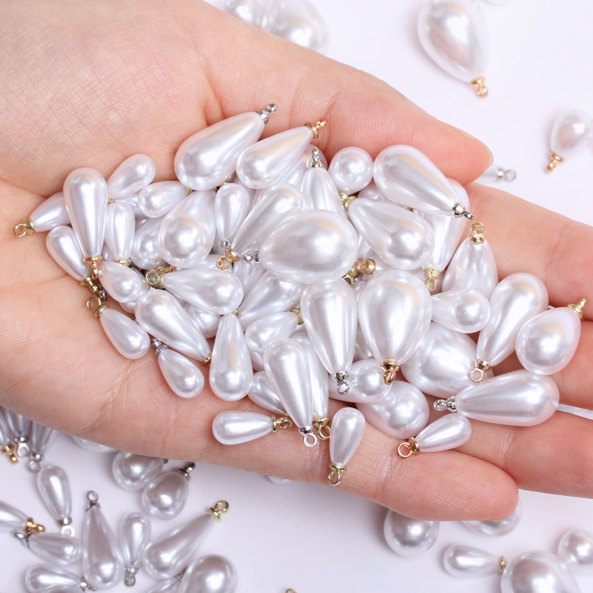 100pcs/bag 10/14/16/18mm Brigh - Resin Art Necklace review and price